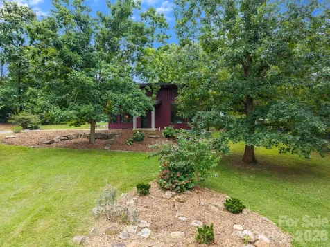 39 Wolf Road Asheville NC 28805
