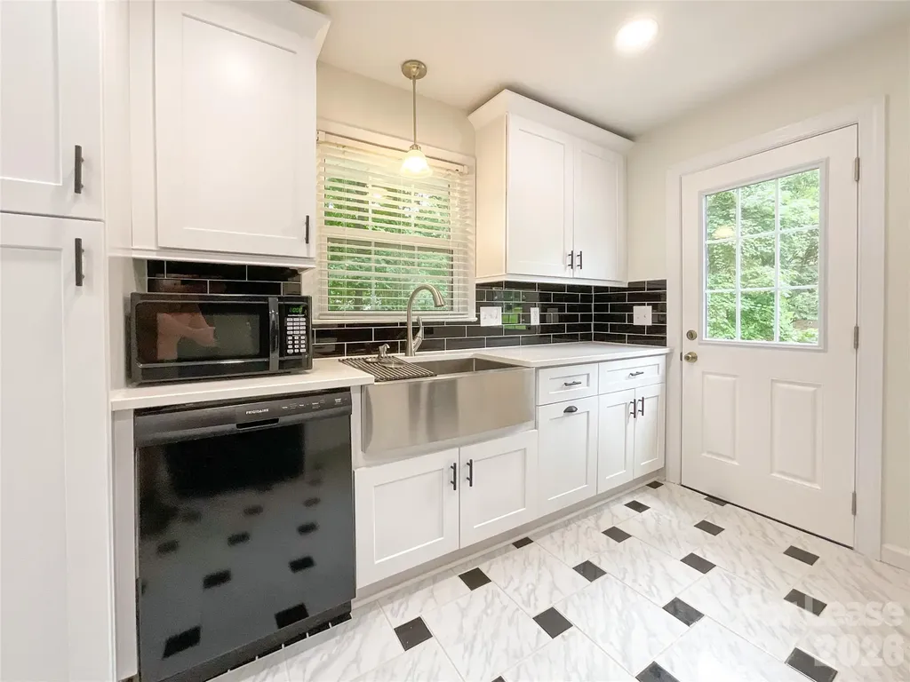 1506 Rama Road Charlotte NC 28211