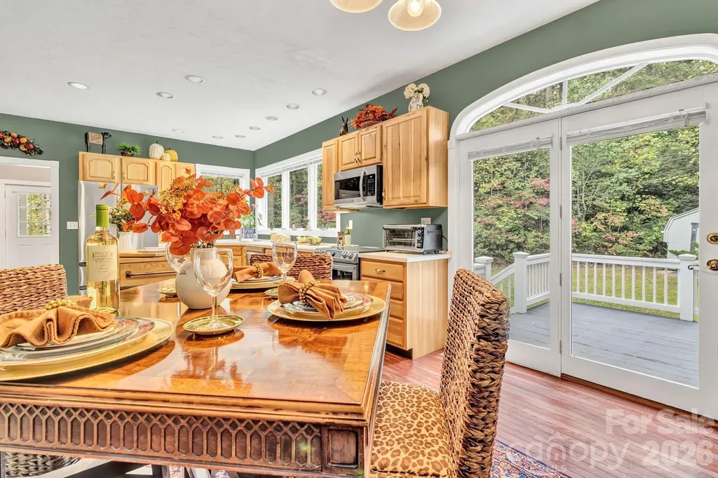 39 Lambert Lane Black Mountain NC 28711
