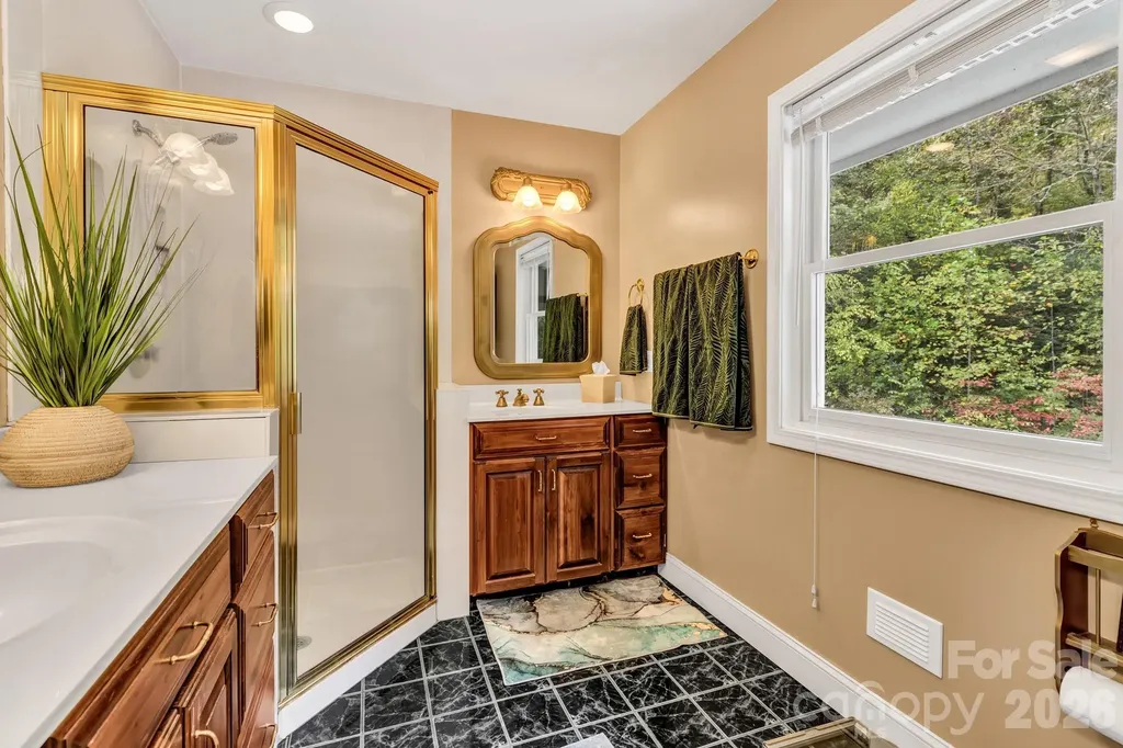 39 Lambert Lane Black Mountain NC 28711