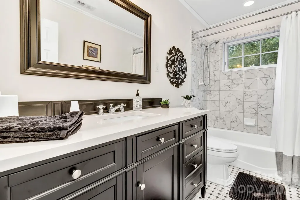 39 Lambert Lane Black Mountain NC 28711