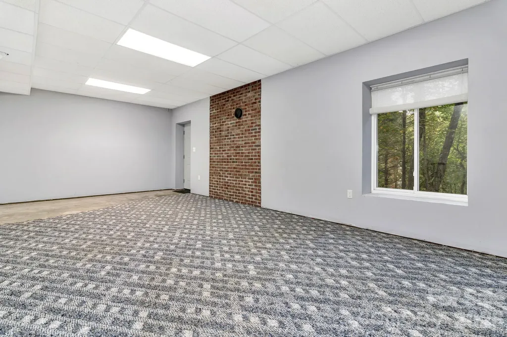 39 Lambert Lane Black Mountain NC 28711