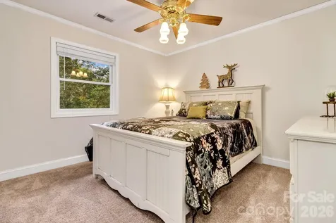 39 Lambert Lane Black Mountain NC 28711