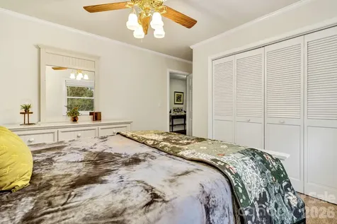39 Lambert Lane Black Mountain NC 28711