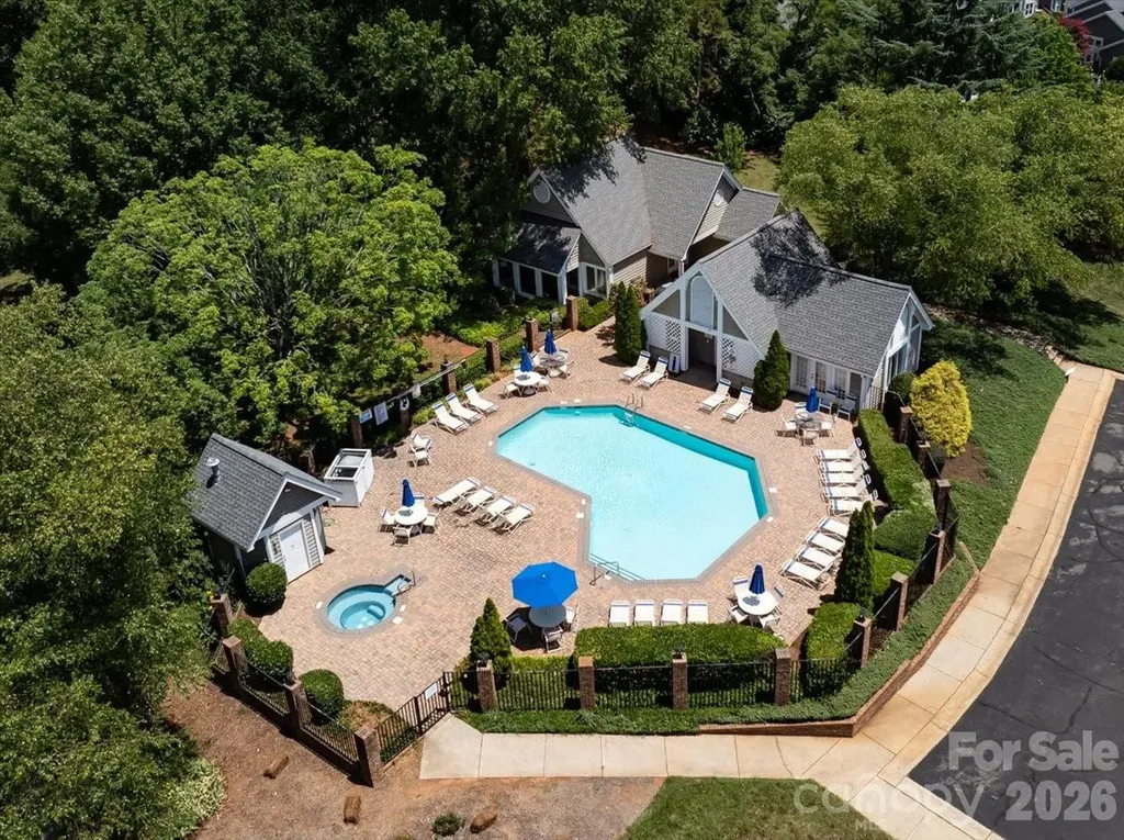 8220 Legare Court Charlotte NC 28210