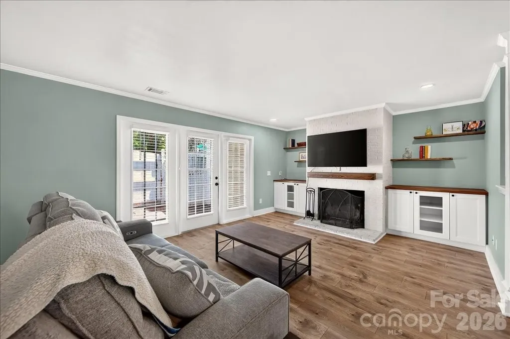 8220 Legare Court Charlotte NC 28210