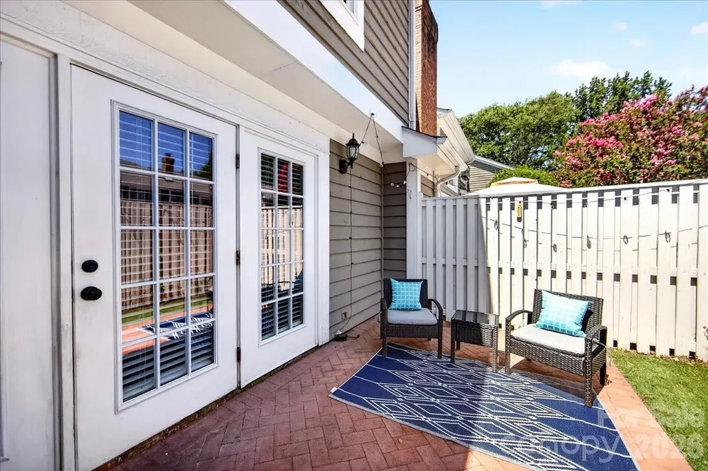 8220 Legare Court Charlotte NC 28210