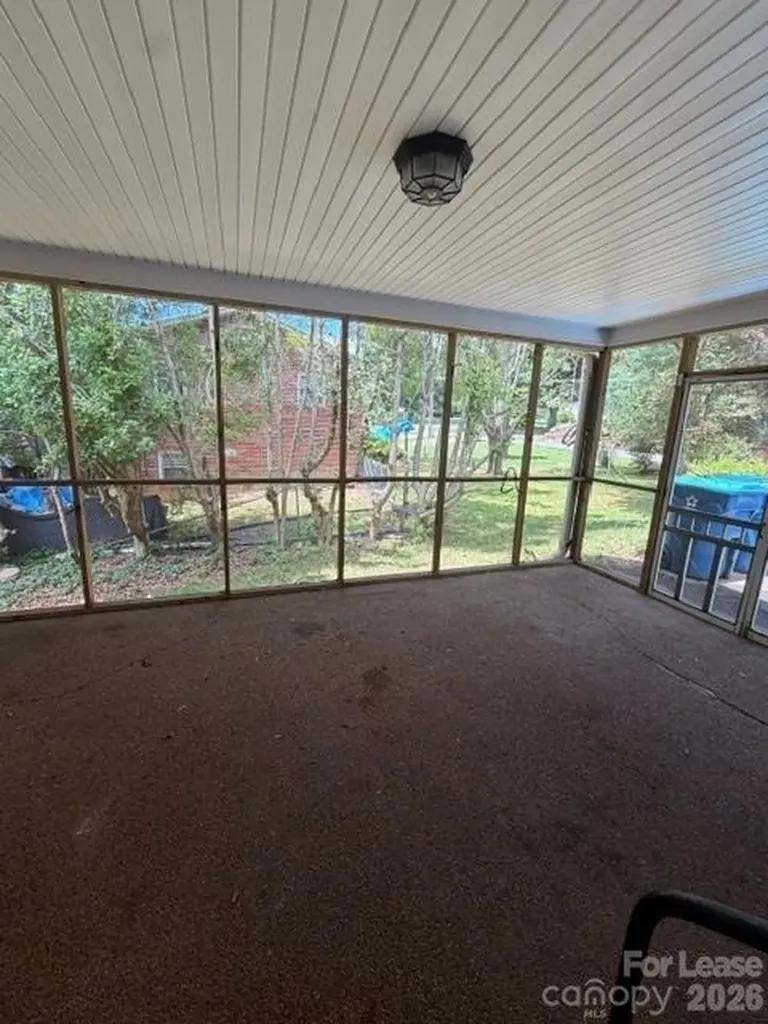 1921 4th Avenue NW Hickory NC 28601