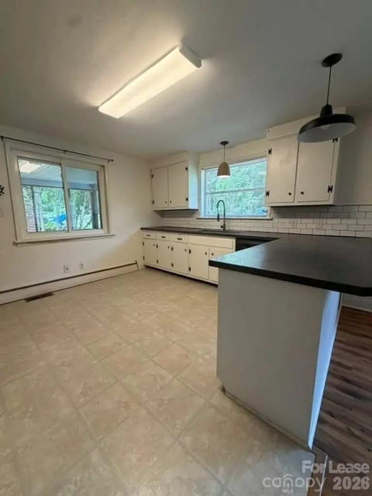 1921 4th Avenue NW Hickory NC 28601
