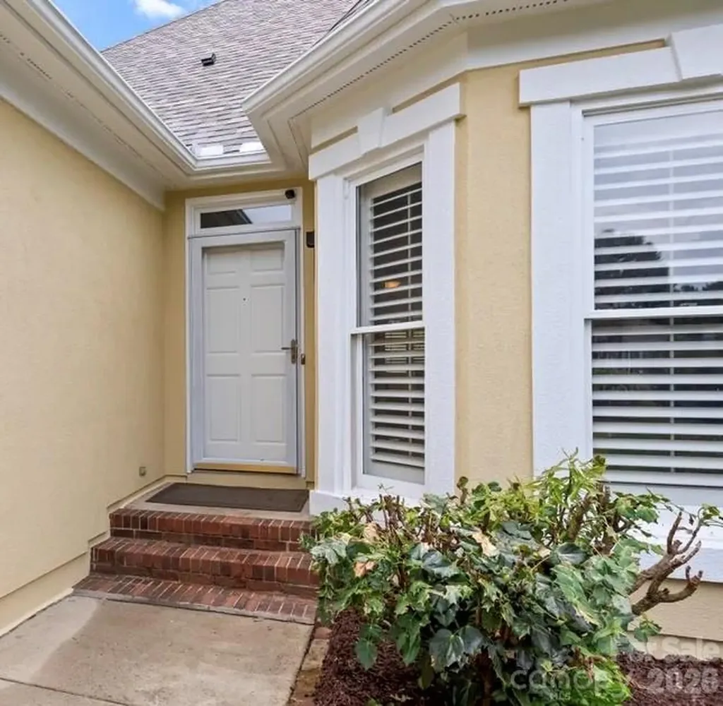 4123 Fairway Downs Court Charlotte NC 28277