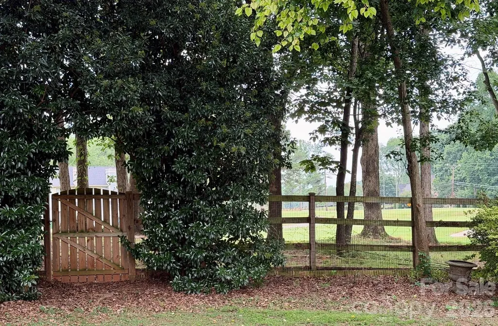 4123 Fairway Downs Court Charlotte NC 28277