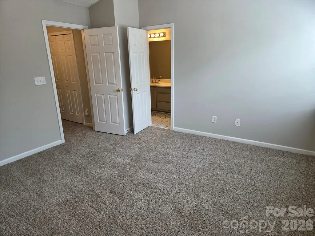 10115 Forest Landing Drive Charlotte NC 28213