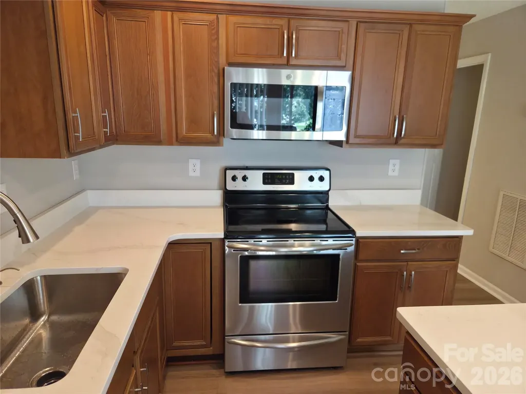 10115 Forest Landing Drive Charlotte NC 28213