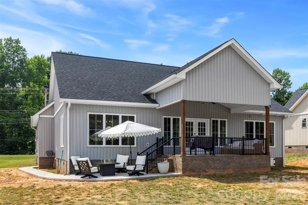 1025 York Road Kings Mountain NC 28086