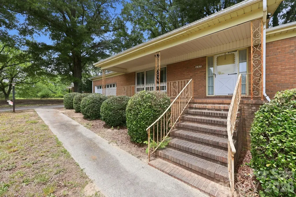 607 Ebenezer Road Kannapolis NC 28083