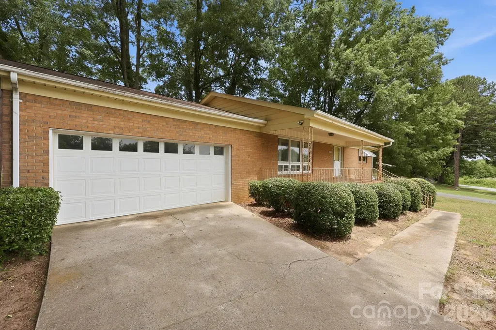 607 Ebenezer Road Kannapolis NC 28083
