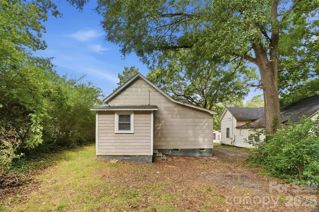 322 Willow Street Gastonia NC 28054