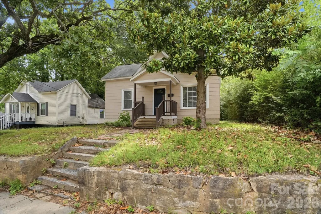 322 Willow Street Gastonia NC 28054