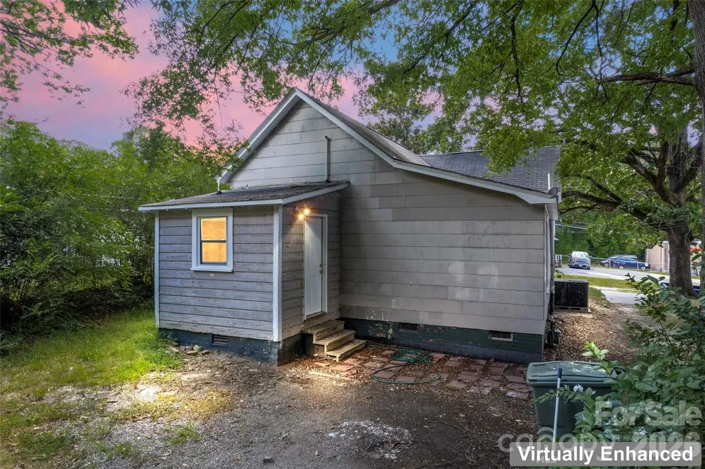 322 Willow Street Gastonia NC 28054