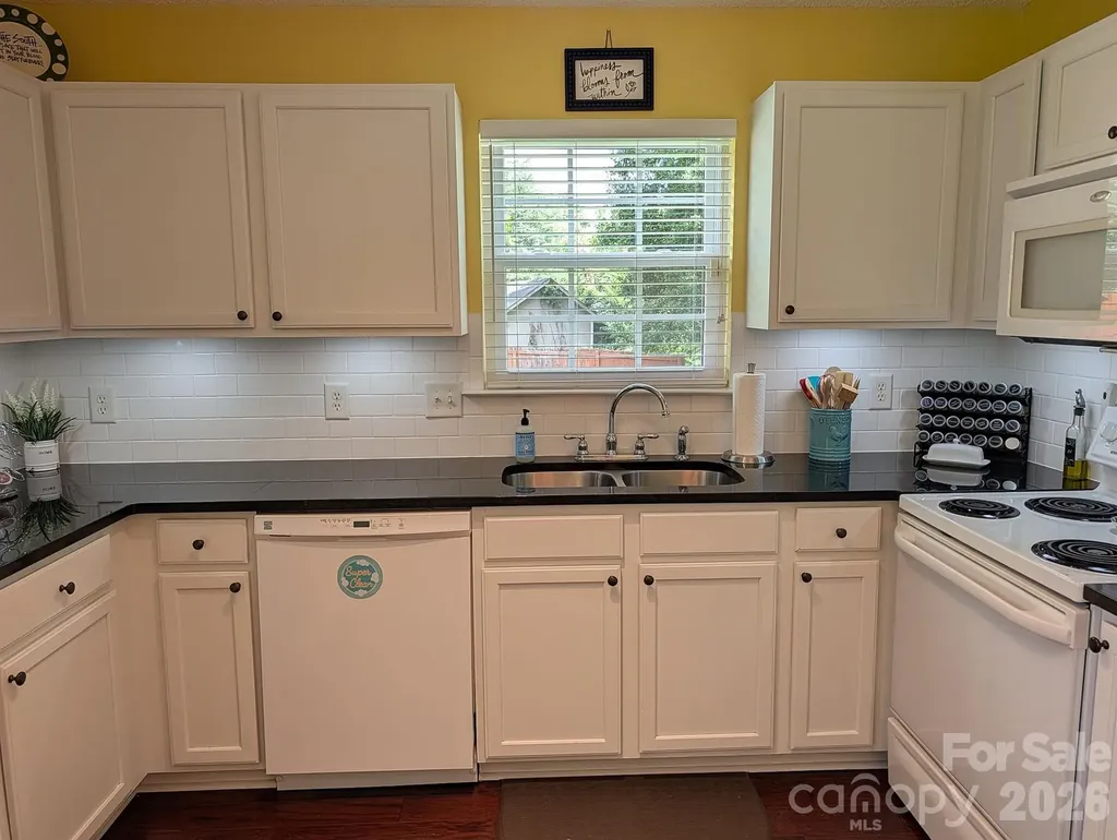 704 Gum Branch Road Charlotte NC 28214