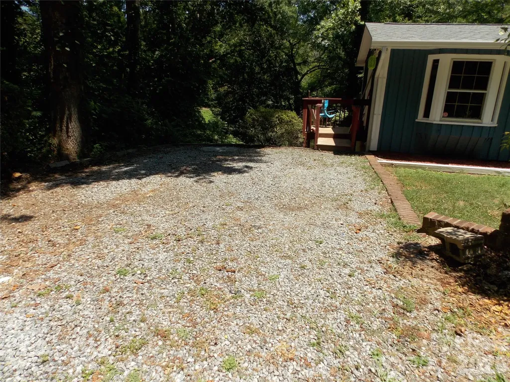 145 Hibriten Mountain Road Lenoir NC 28645