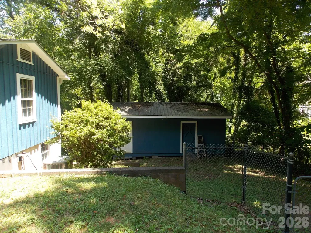 145 Hibriten Mountain Road Lenoir NC 28645