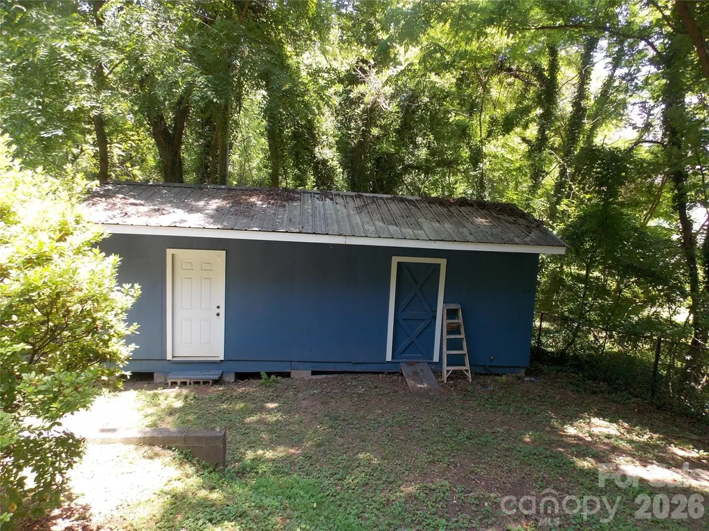 145 Hibriten Mountain Road Lenoir NC 28645