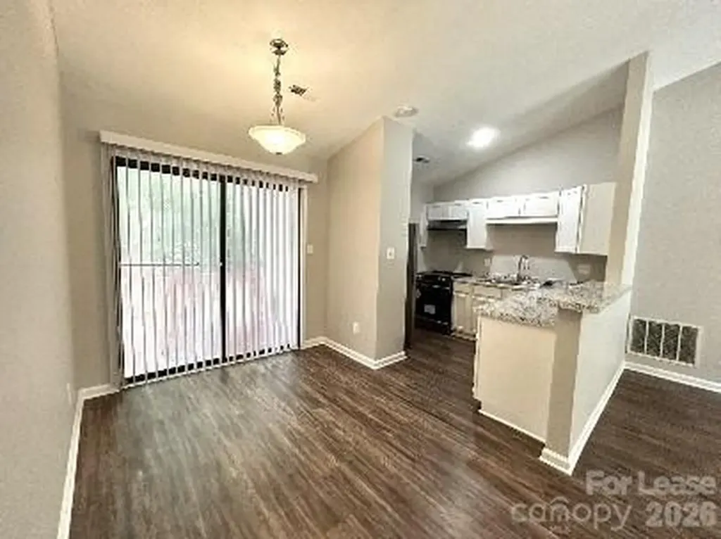 6530 Pineburr Road Charlotte NC 28211
