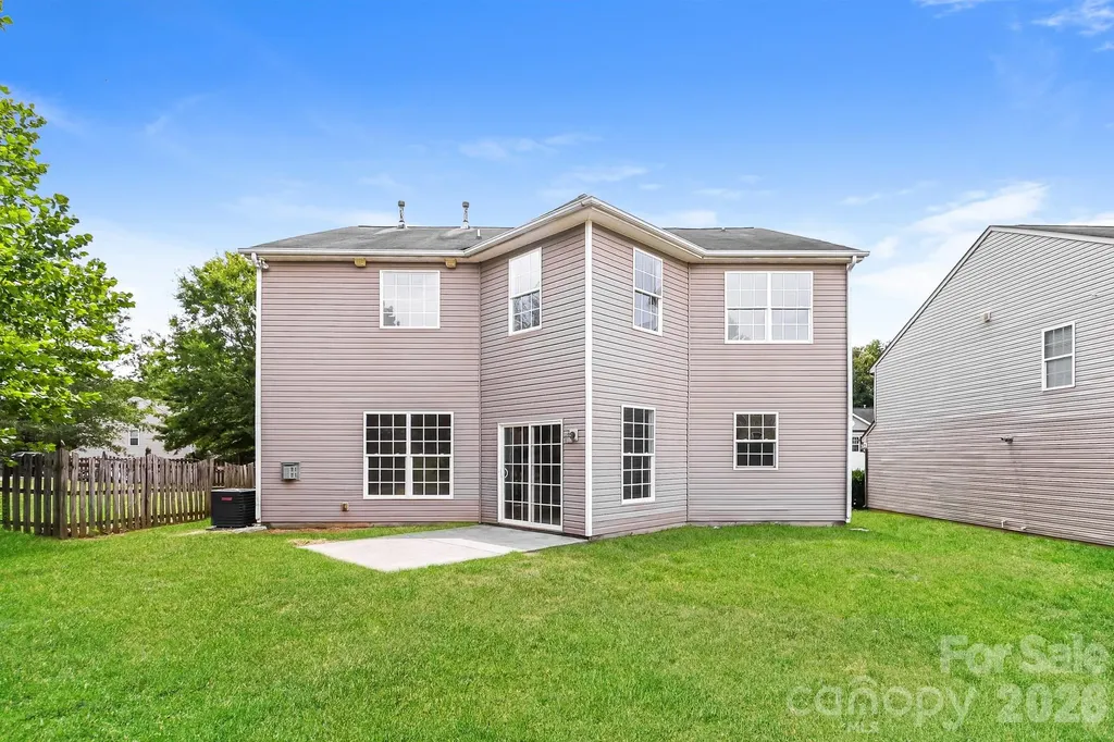 9039 Goldfields Drive Charlotte NC 28227