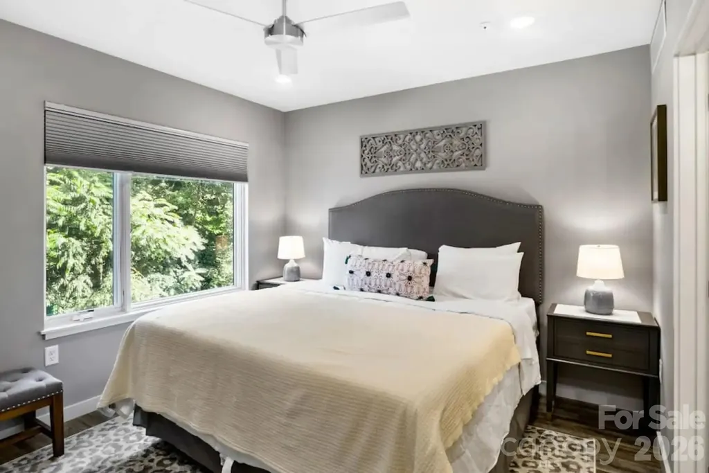 102 Southside Avenue Asheville NC 28801