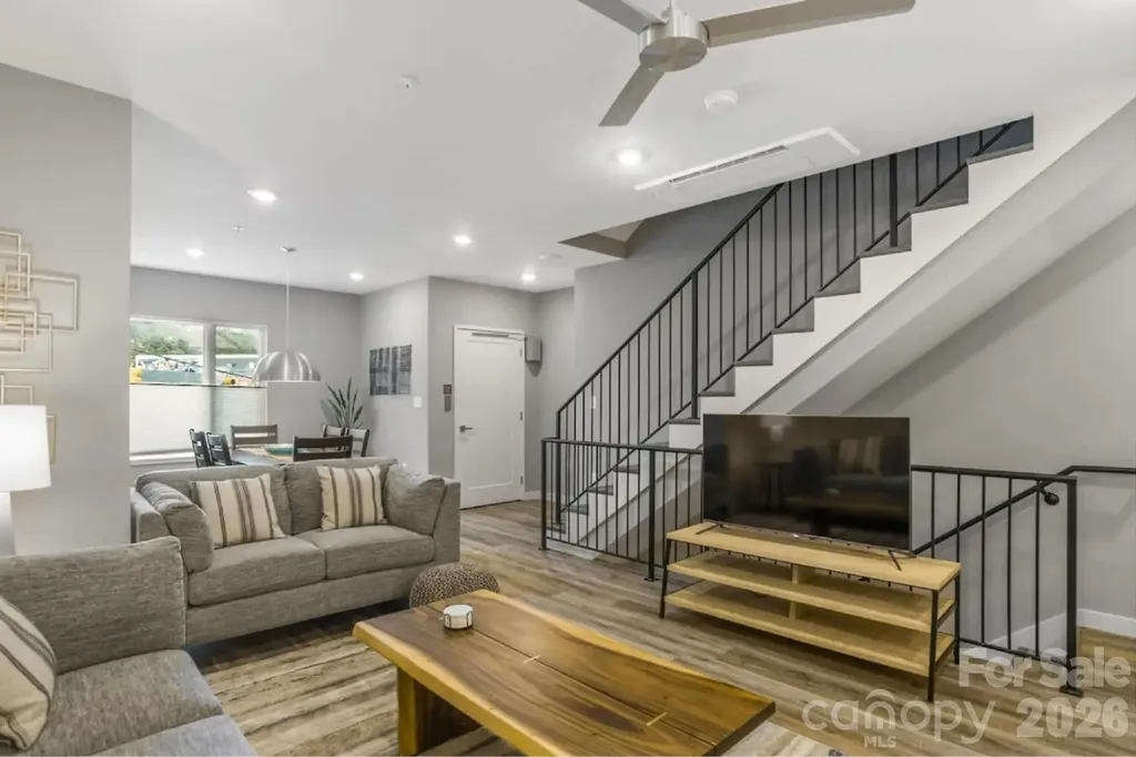 102 Southside Avenue Asheville NC 28801