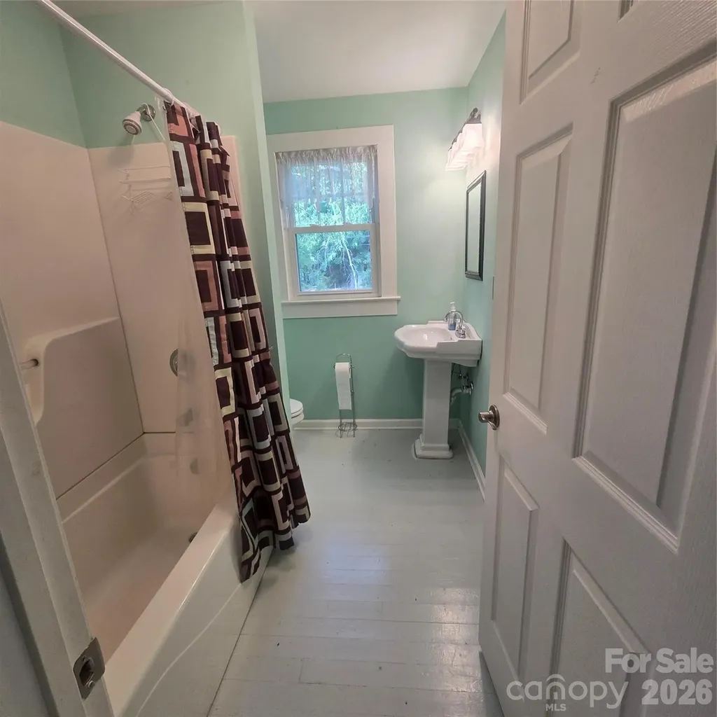 3972 S Nc Hwy 127 Highway Hickory NC 28602