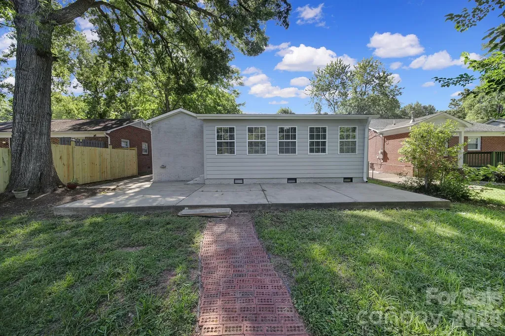 1801 Dallas Avenue Charlotte NC 28205