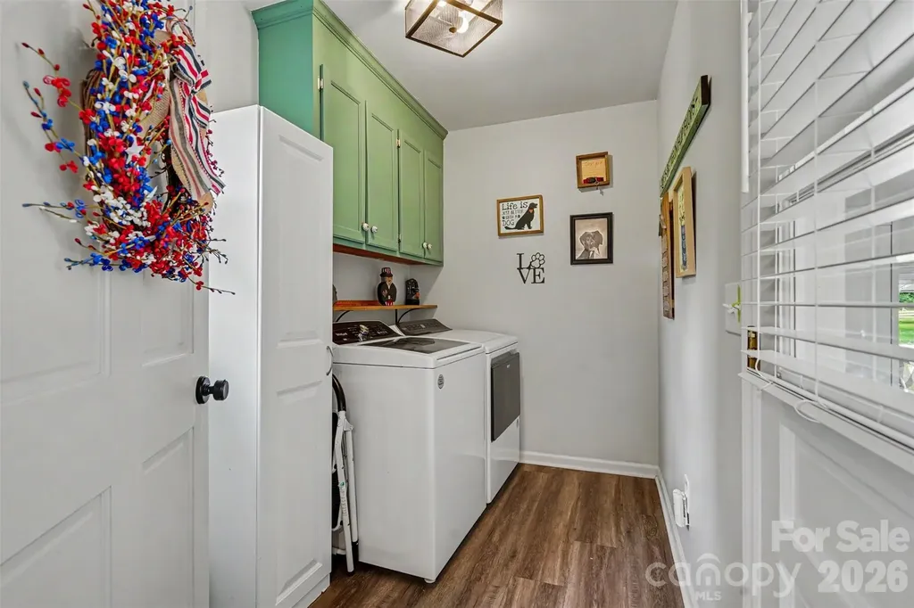 2506 Nancy Lane Harrisburg NC 28075