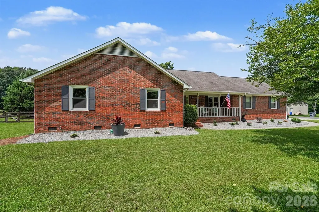 2506 Nancy Lane Harrisburg NC 28075