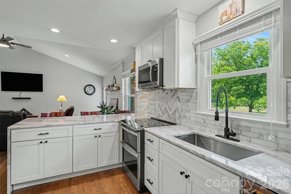 2506 Nancy Lane Harrisburg NC 28075