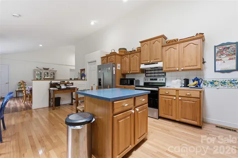 100 Foresthill Lane Whittier NC 28789