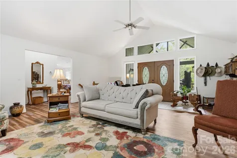 100 Foresthill Lane Whittier NC 28789