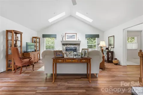 100 Foresthill Lane Whittier NC 28789