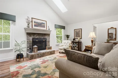 100 Foresthill Lane Whittier NC 28789