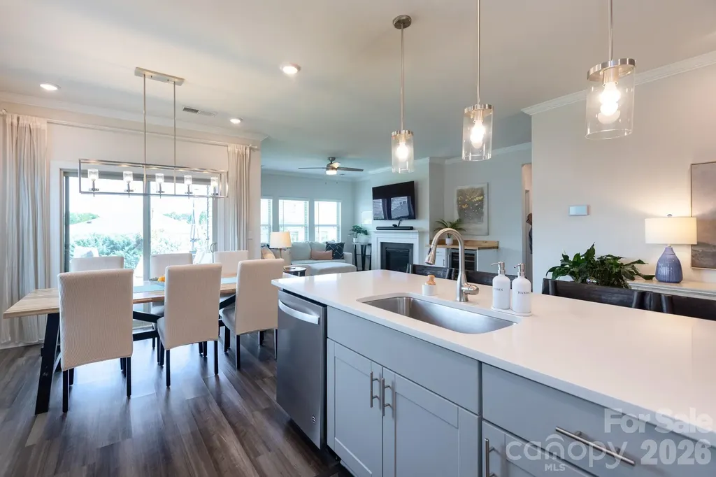 11809 Red Leaf Drive Charlotte NC 28215