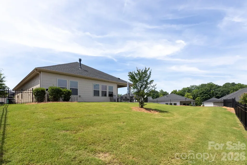 11809 Red Leaf Drive Charlotte NC 28215