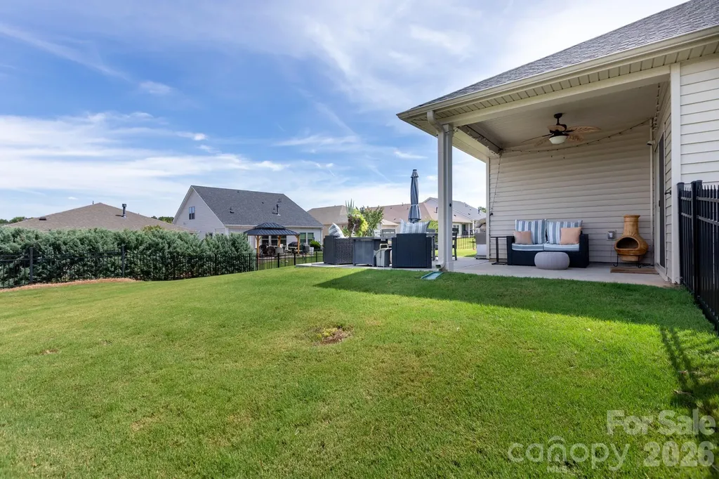 11809 Red Leaf Drive Charlotte NC 28215