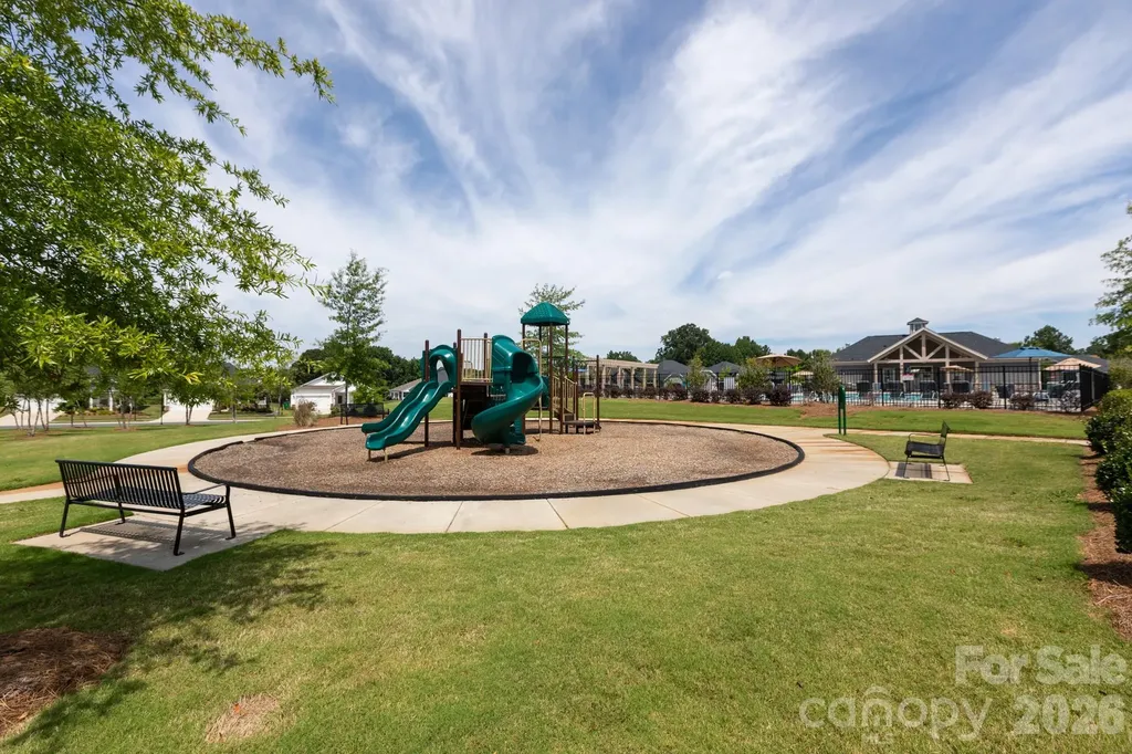 11809 Red Leaf Drive Charlotte NC 28215