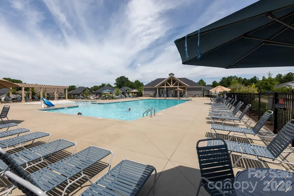 11809 Red Leaf Drive Charlotte NC 28215
