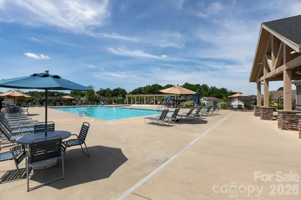 11809 Red Leaf Drive Charlotte NC 28215