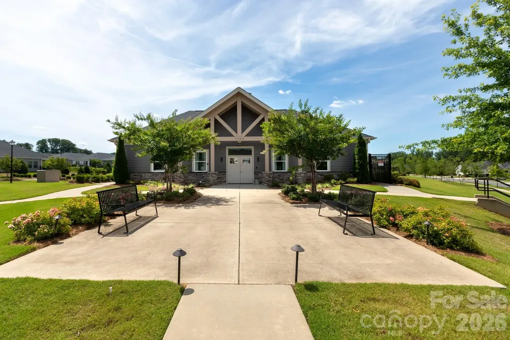 11809 Red Leaf Drive Charlotte NC 28215
