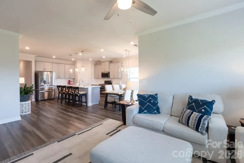 11809 Red Leaf Drive Charlotte NC 28215