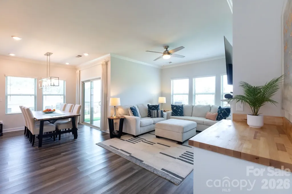 11809 Red Leaf Drive Charlotte NC 28215