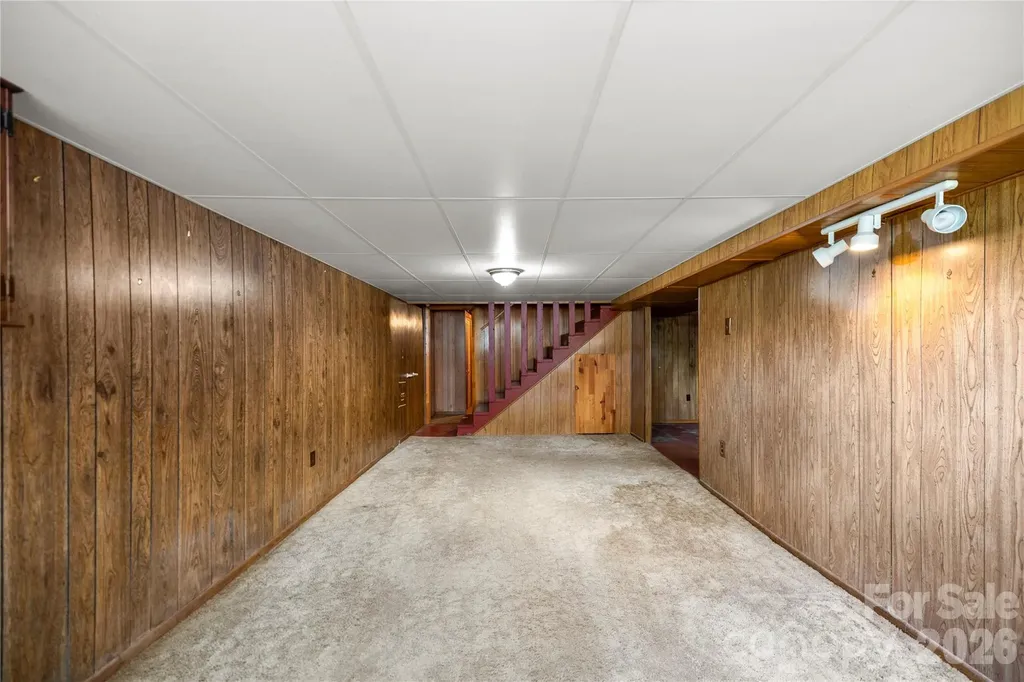 309 Oak Hill Road Candler NC 28715